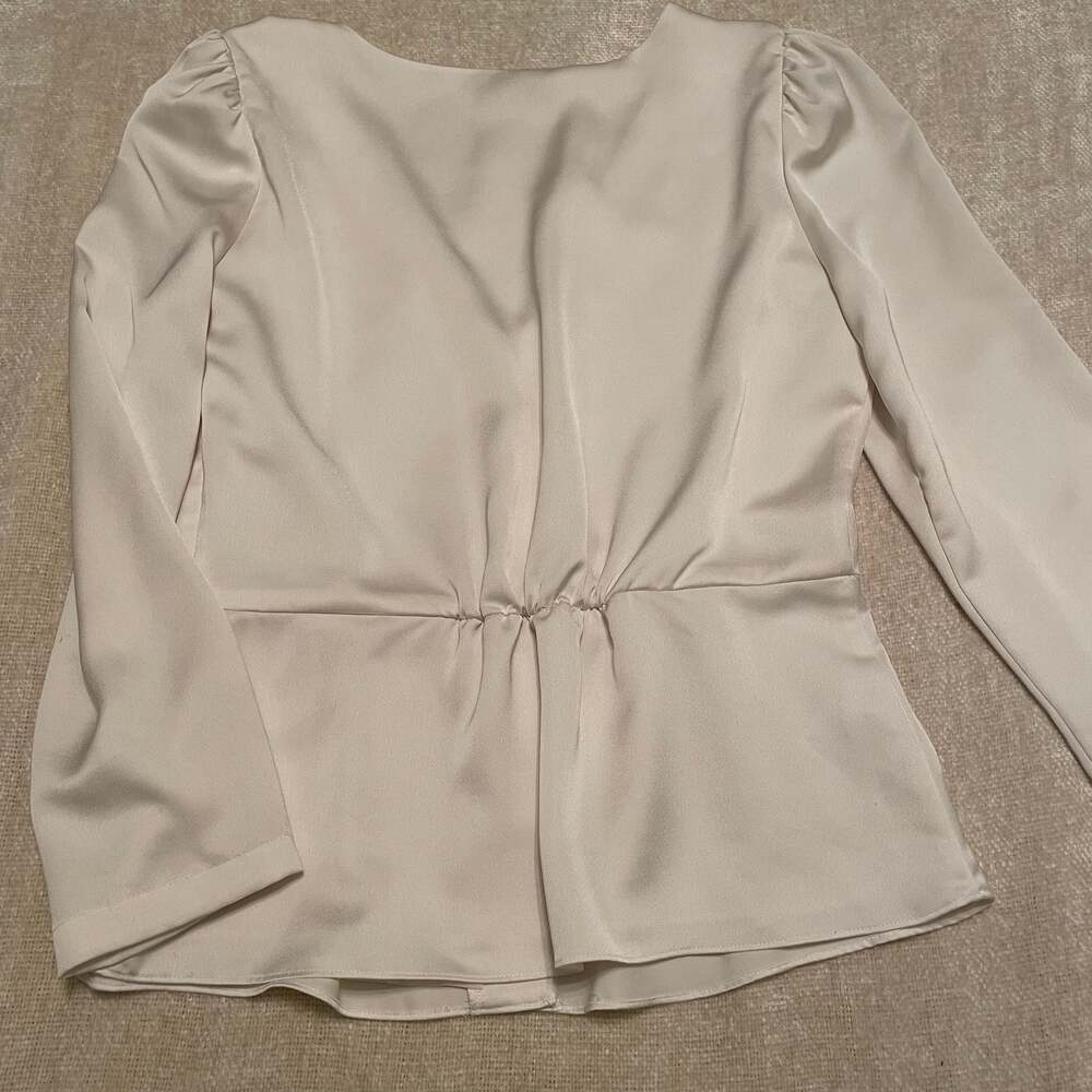 J. Crew Satin Long Sleeve Peplum Blouse Sz6 Ivory Old Money Lux - Picture 3 of 8